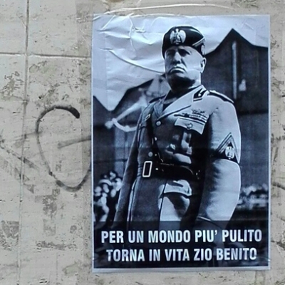 Manifesti inneggianti Mussolini a Rimini