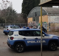 Spacciavano droga nei parchi a Rimini, 17 misure
