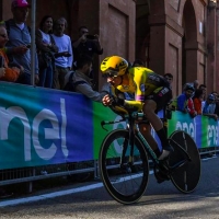 Giro: Roglic vince crono a San Marino