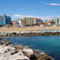 Turismo, il sondaggio di Adrias online: c’è voglia di Riviera
