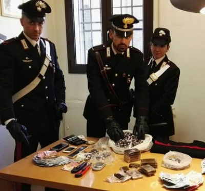 Droga, perquisizioni e arresti tra Rimini e Pesaro