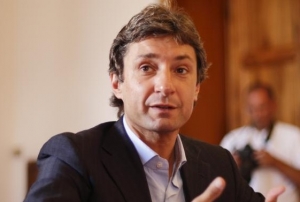 Decreto sicurezza, appello del sindaco Gnassi per la prefettura