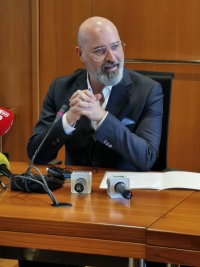 Coronavirus, nuova ordinanza regionale su supermercati, take-away, artigiani, hotel