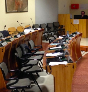 Consiglio, l’opposizione abbandona l’aula