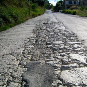 Provincia, arrivano trasferimenti statali. Santi: possiamo sistemare le strade