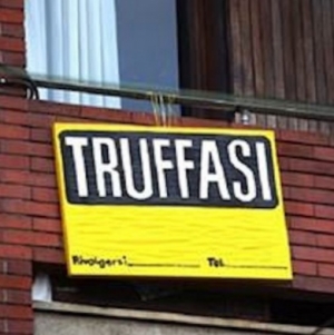 Affittava case fantasma, un arresto