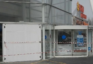 Tentata rapina con spaccata alle Befane