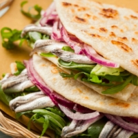 Coronavirus, nuove restrizioni per piadinerie e pizzerie da asporto