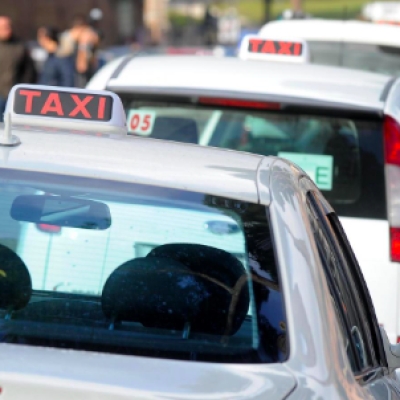 Taxi, criticità riminesi a tema in commissione