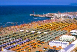 Boom stabilimenti balneari, sono 7.000