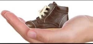 Solidarietà, scarpe rottamate per chi ha bisogno