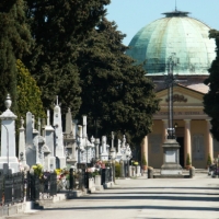 Cimiteri, orari allungati dalle 7,30 alle 17