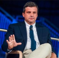 L&#039;ex ministro Calenda a Rimini parla di crisi, paure ed economia
