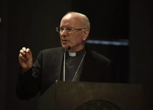 Galantino su religiosi e vescovi: Troppe energie sprecate in controversie