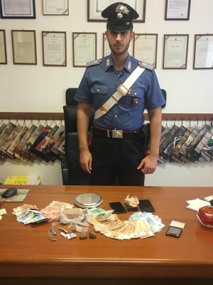 Cattolica, due arresti per spaccio. Sequestrati stupefacenti e contanti