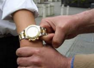Presa la banda dei Rolex, arrestati tre napoletani