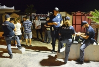Stupri, blitz all&#039;alba alla nuova questura a caccia del branco