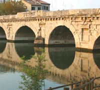 Ponte di Tiberio, avanti con la pedonalizzazione