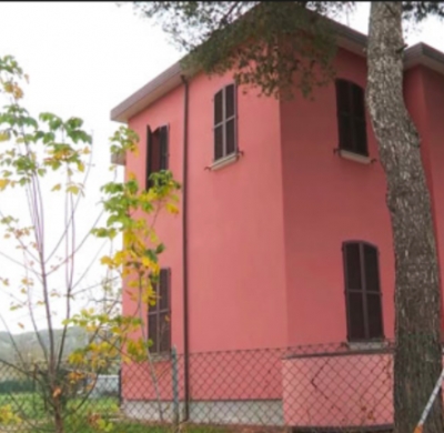 Molotov contro la casa dei profughi, Centofiori: non è solo una bravata