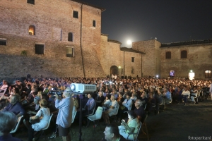 Buscaglione torna a Rimini, ovviamente un fake. Successo per la sera a Castel Sismondo