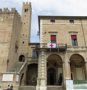 Giornata mondiale della Croce rossa: il Comune espone la bandiera
