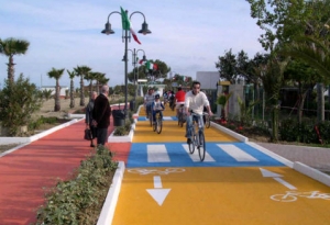 Emilia Romagna regione a due ruote, approvata la legge. Milioni per le ciclabili