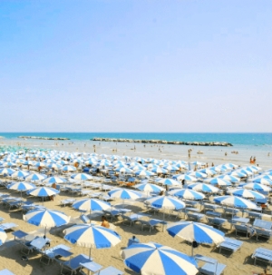 Bar in spiaggia, Ceccarelli: Riapra chi presenta criticità