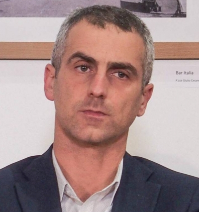 Lotta al covid, stop a minimarket e automatici dalle 21 alle 5