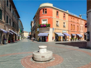 Santarcangelo, sondaggio Confesercenti: più parcheggi per il centro storico