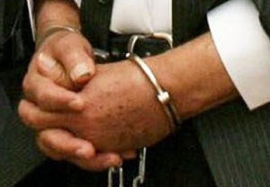 Si costituì, ferito muore, va in carcere