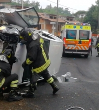Incidente in via Santa Cristina, l’intervento dei vigili del fuoco
