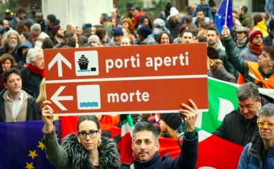 Migranti, nuova provocazione di Eron