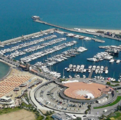 Maxi canoni, tribunale accoglie richieste Marina Blu