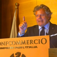 Maiolo, Confcommercio dice no all&#039;allevamento dei polli