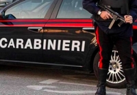 Segregata otto anni, padre avvisa i carabinieri