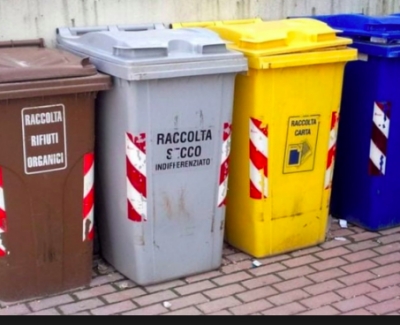 Rifiuti, cala raccolta indifferenziati