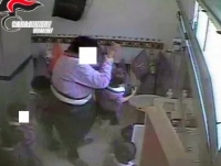 Bimbi maltrattati, a giudizio maestra