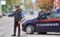 Tenta abusi su titolare di night club