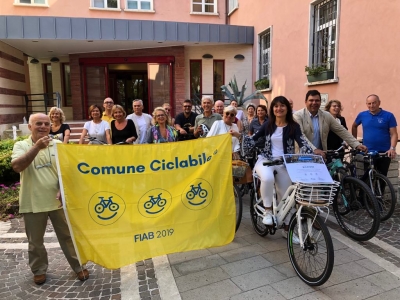 Ciclabili, Riccione incoronata bandiera gialla da Fiab