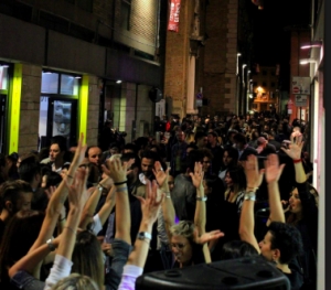 Rimini shopping night rilancia, negozi in notturna tutti i mercoledì di luglio
