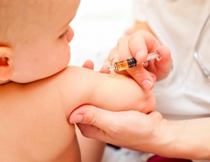 Fronte No-vax: Legge esclude nostri figli anche da stabilimenti balneari e parchi tematici