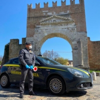 Gdf sequestra 200mila flaconi di sanificante fasullo