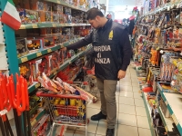 Guardia di finanza, 3 milioni di articoli contraffatti o dannosi tolti dal commercio in una estate
