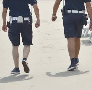 Abusivismo commerciale, agente ferito