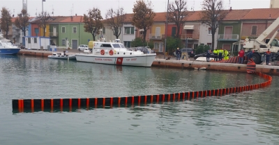 Allarme idrocarburi, esercitazione al porto
