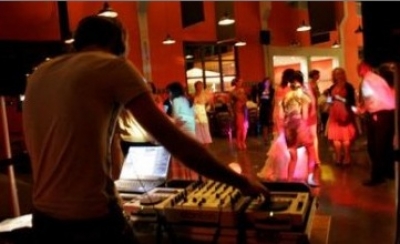 Musica fuori orario alla vecchia pescheria, tre locali multati