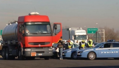 Positivi a sostanze stupefacenti, patente ritirata a due autotrasportatori