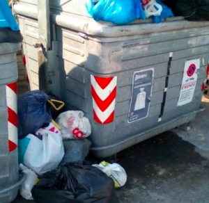 Furbetti ai cassonetti: 121 multe nel 2019