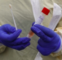 Coronavirus, test su tutti i sanitari da domani