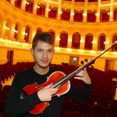 Album d’esordio per Mecozzi: tutto esaurito al teatro Galli
